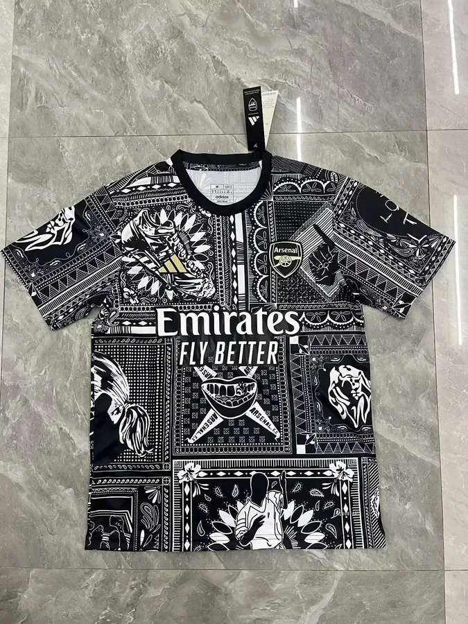 23/24 Arsenal Graffiti Board S-XXL