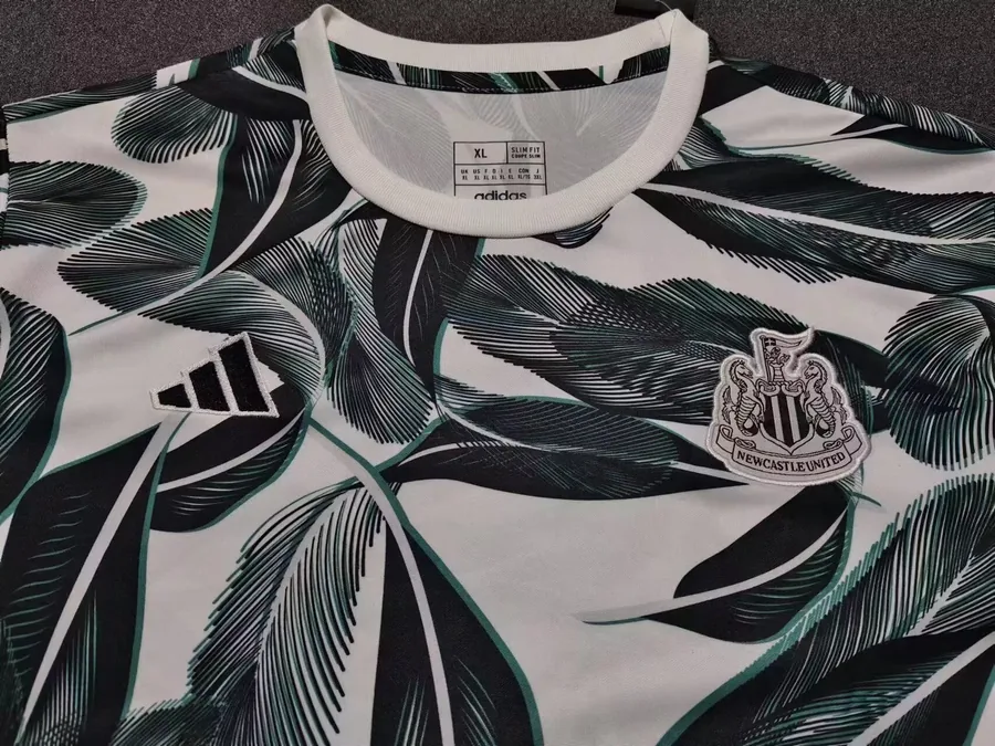 24/25 Newcastle training kit S-XXL — photo 3
