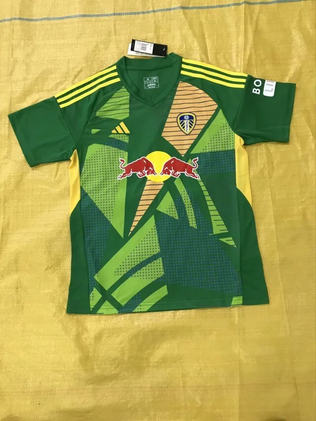 24/25 Leeds United goalkeeper S-XXL