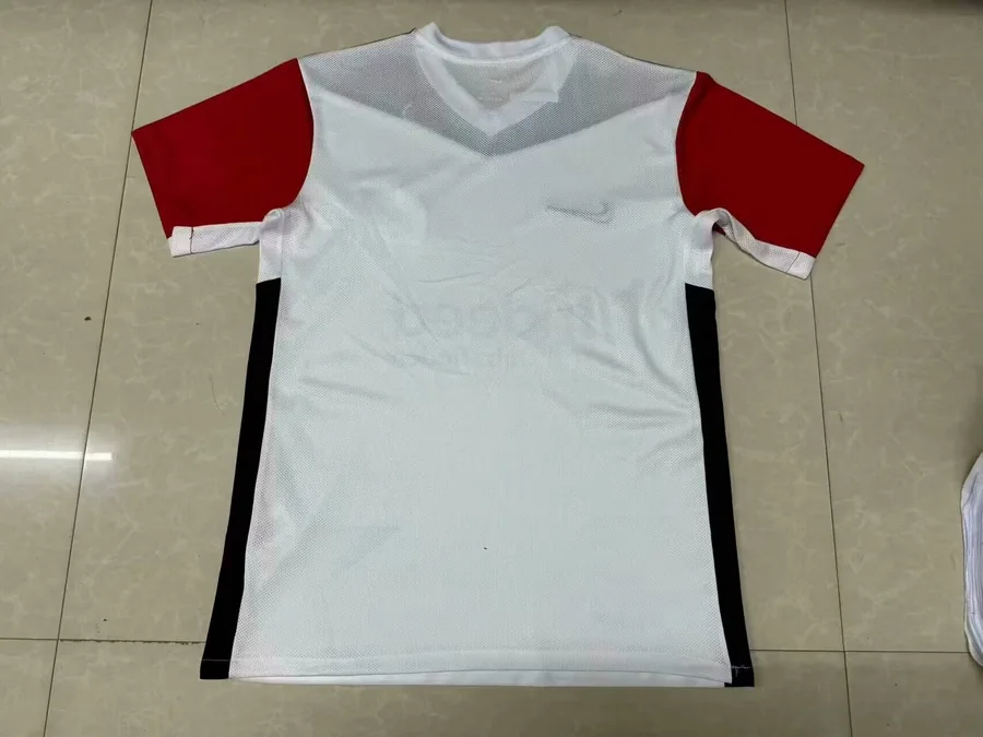 24/25 Frankfurt at home S-XXL — photo 2