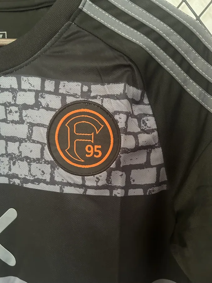 24/25 Dusseldorf third away S-XXL — photo 3