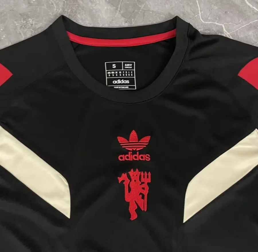 24/25 Man U black training kit S-XXL — photo 2