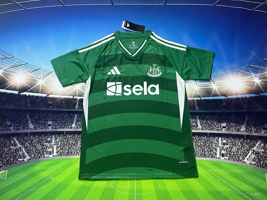 25-26 Newcastle's away S-2XL