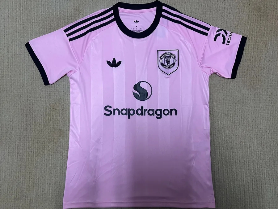 2526 Man U goalkeeper, in pink S-4XL