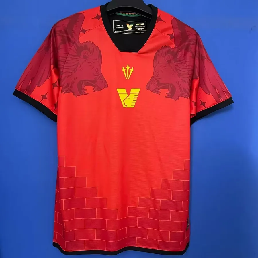 25-26 Venice Three Guest Red S-4XL
