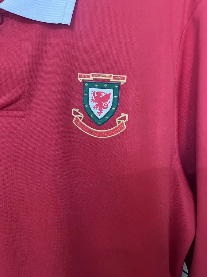 2026 Wales 150th Souvenir Long Sleeve Red Soccer Jersey — photo 3