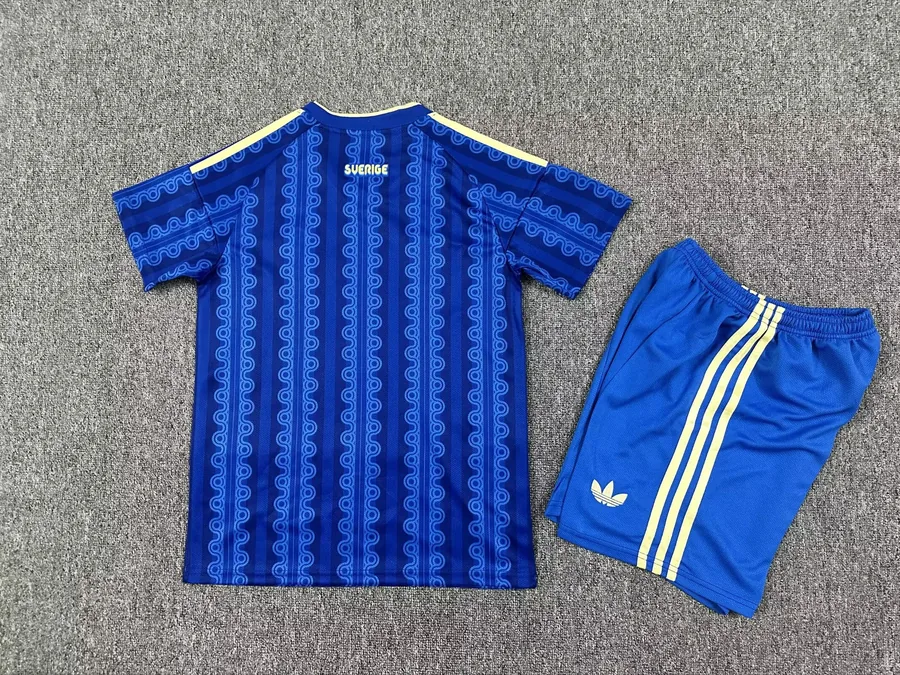 2026 Kids Sweden Soccer Jersey Away — photo 2