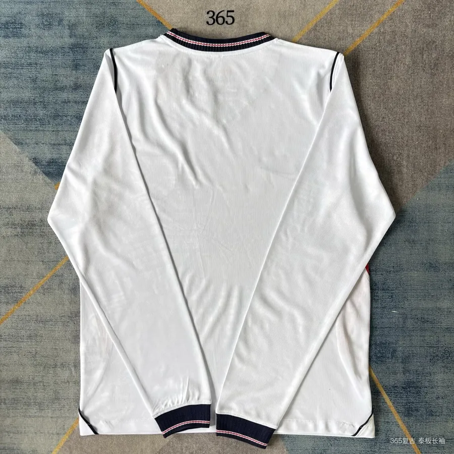 2026 England Long Sleeve Soccer Jersey Home — photo 3