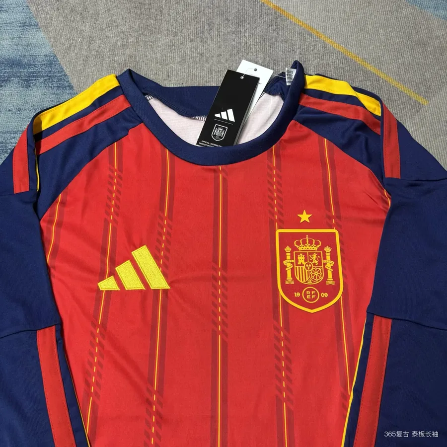 2026 World Cup Spain Long Sleeve Soccer Jersey Home — photo 2