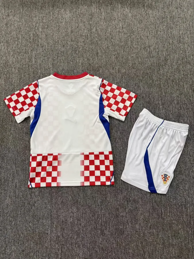 2026 kids Croatia home game — photo 2