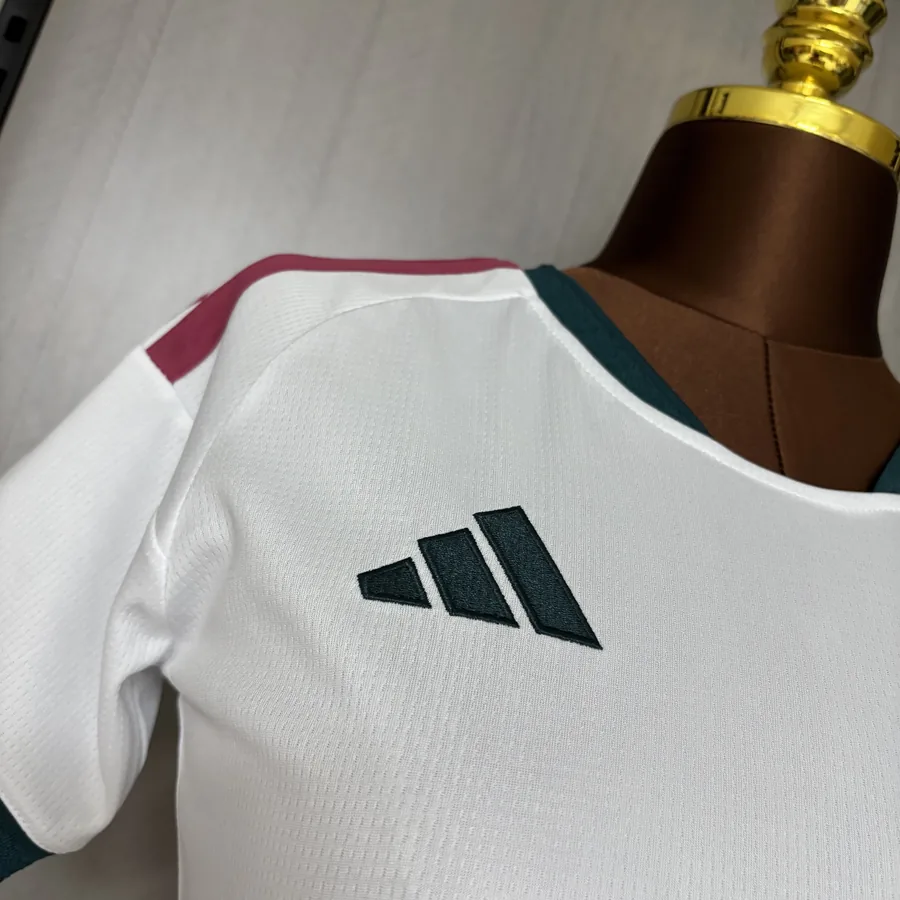 26/27 Women Real Madrid Soccer Jersey Home — photo 4