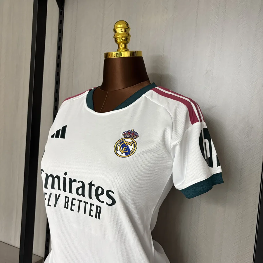 26/27 Women Real Madrid Soccer Jersey Home — photo 5