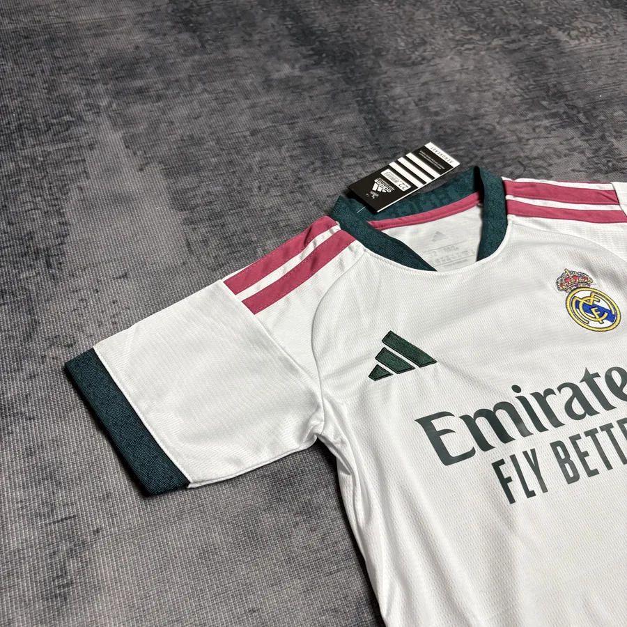 2026/27 Kids Real Madrid Home Jersey — photo 9