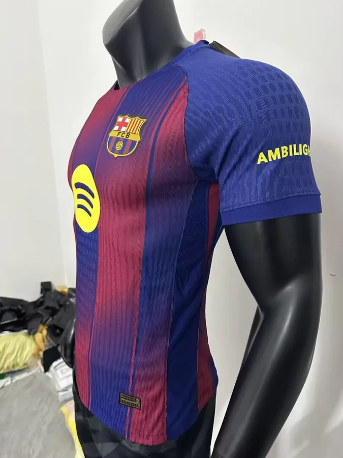 25/26 Player Edition Barcelona Home Jersey — photo 3