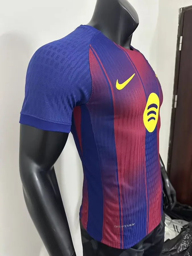 25/26 Player Edition Barcelona Home Jersey — photo 4